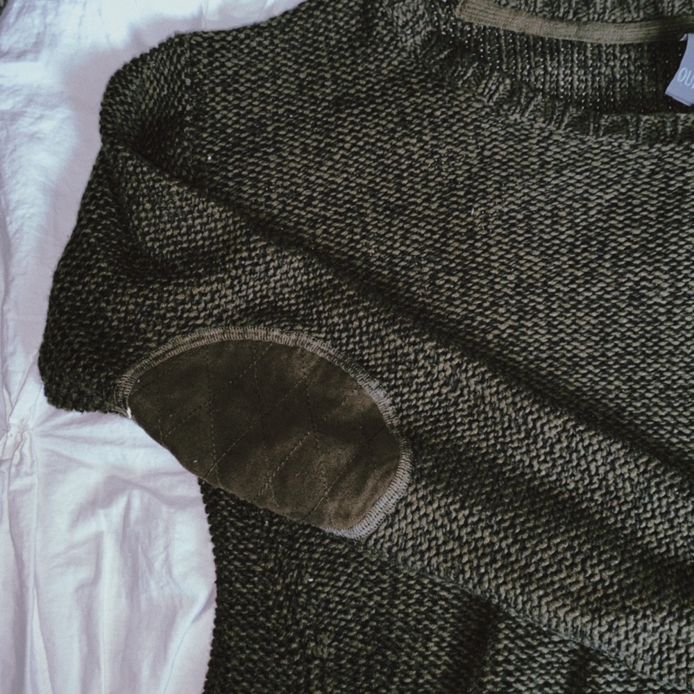 Sweater - Picture 3 of 3